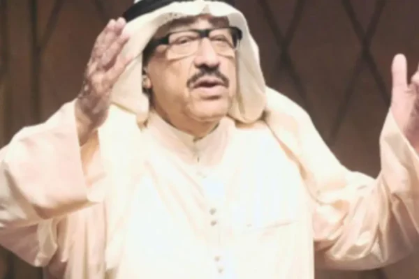 الفنان الكويتي عبد العزيز المفرج شادي الخليج بعد تعرضه لوعكة صحية ودخوله مستشفى مبارك