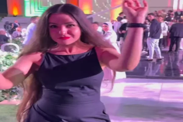 الفنانة المصرية نيجار محمد بعد تصدرها الترند بسبب فيديو متداول من حفل زفاف هايدي رفعت ومصطفى منصور