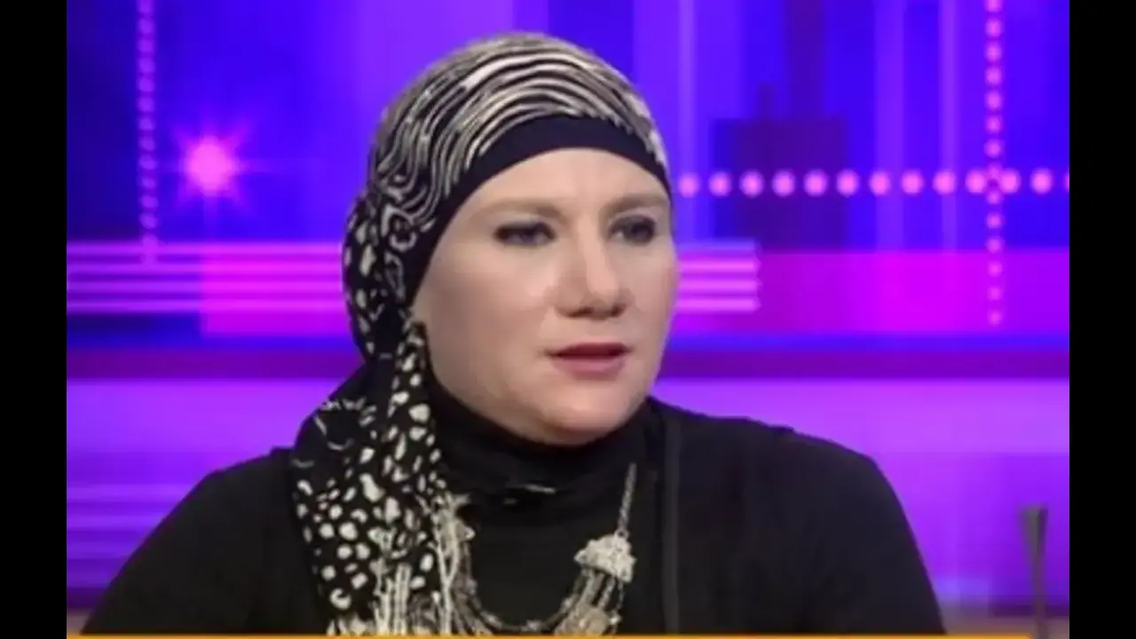 إنفوجراف يوضح أبرز الأزمات النفسية والشخصية التي مرت بها سالي الجباس وفق تصريحات محاميها